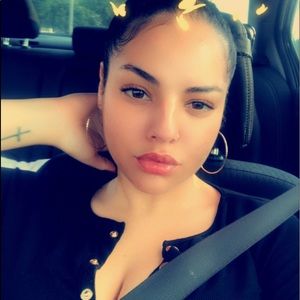 Meet your Posher, Brenda